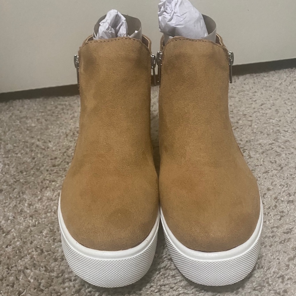 Soda Taylor Sneaker Hidden Wedge